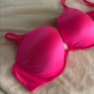 Victoria's Secret Intimates & Sleepwear - Victoria’s Secret Very Sexy Push Up Bra, 36DD Victoria's Secret Intimates & Sleepwear - Victoria’s Secret Very Sexy Push Up Bra, 36DD
